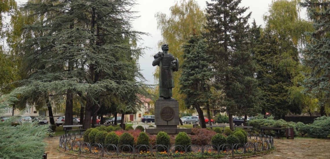Spomenik Ivana Crnojevića, памятник Ивану Црноевичу в Цетине
