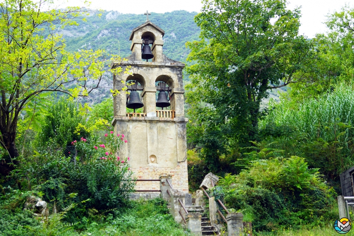 Prčanj Churches