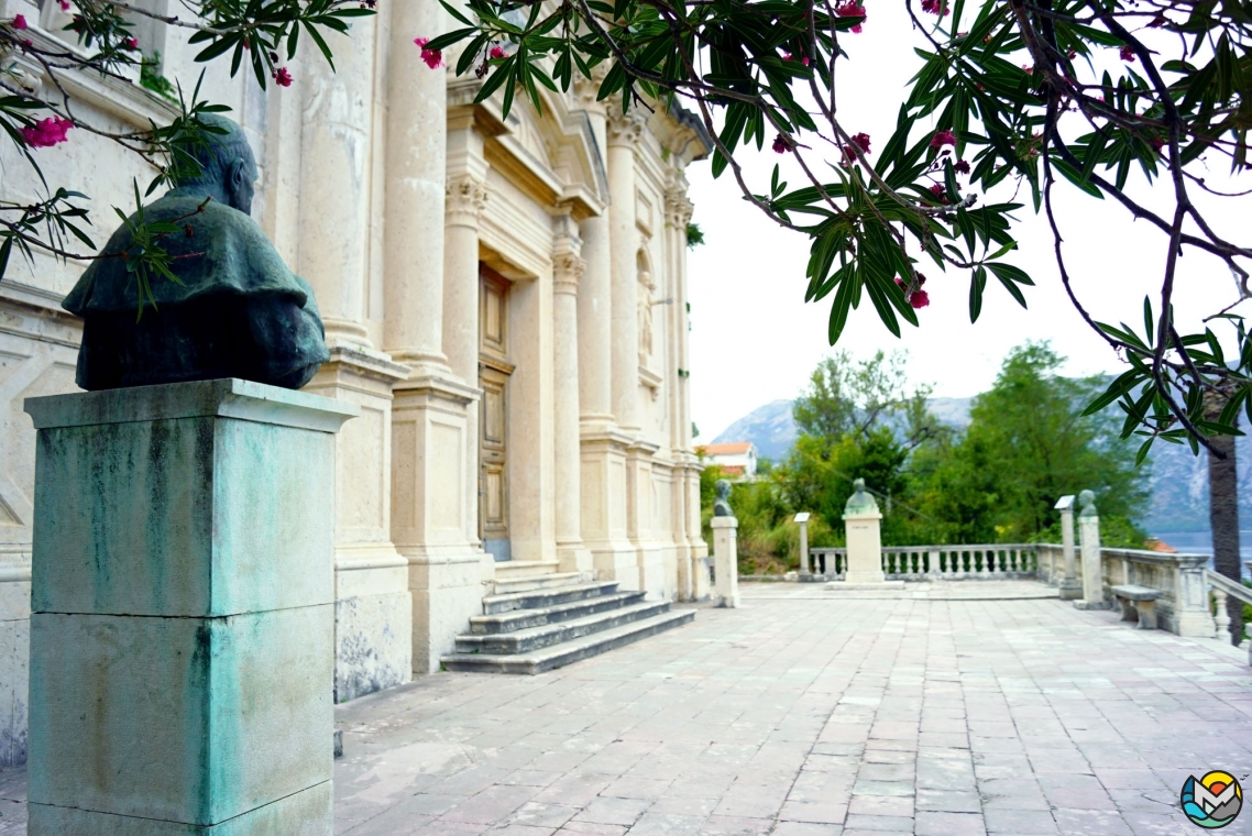 Prčanj Churches