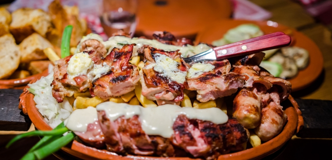 Restoran Taverna Komovi, ресторан Taverna Komovi в Будве